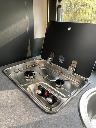 Husbil-halvintegrerad Chausson 777GA Titanium Premium 170HK Aut 8 av 20