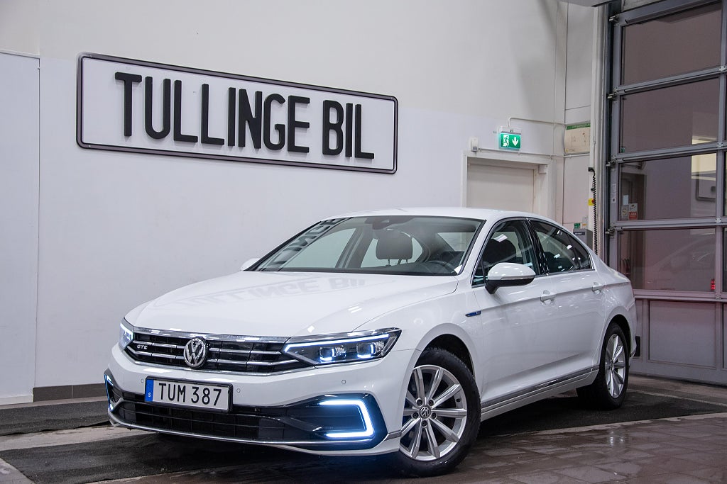 Volkswagen Passat GTE 218HK Sedan Executive Rattvärme Läder Värmare 
