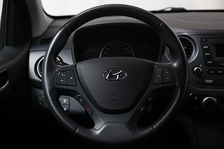 Halvkombi Hyundai i10 9 av 16
