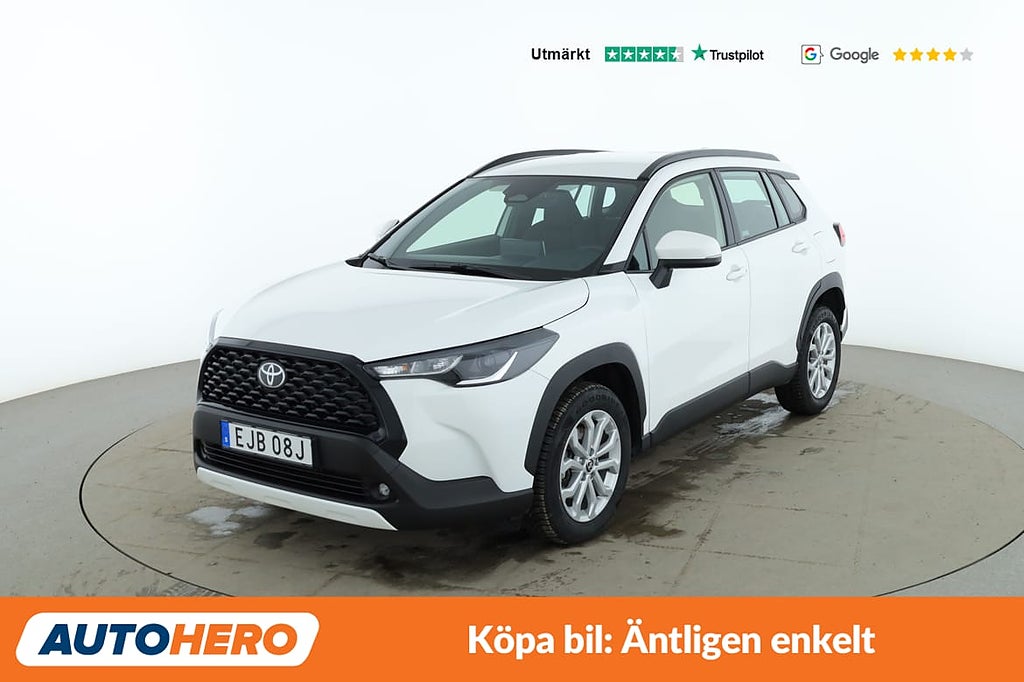 Toyota Corolla Cross Hybrid / GPS, Backkamera, Rattvärme