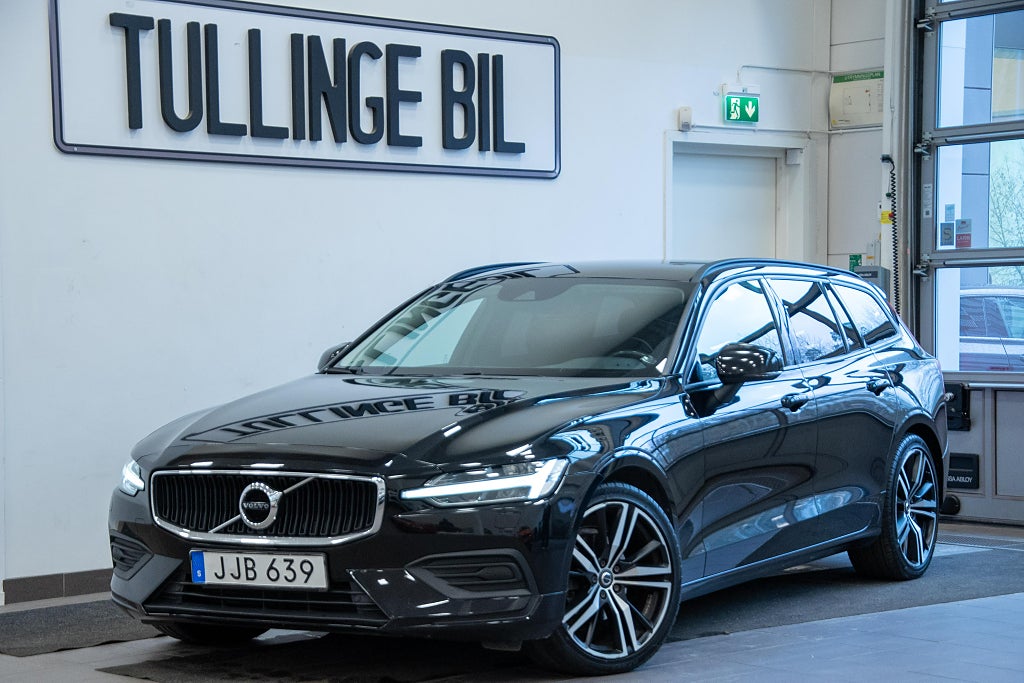 Volvo V60 D3 150HK Momentum Värmare Navi VoC Kamrem Bytt 19" 