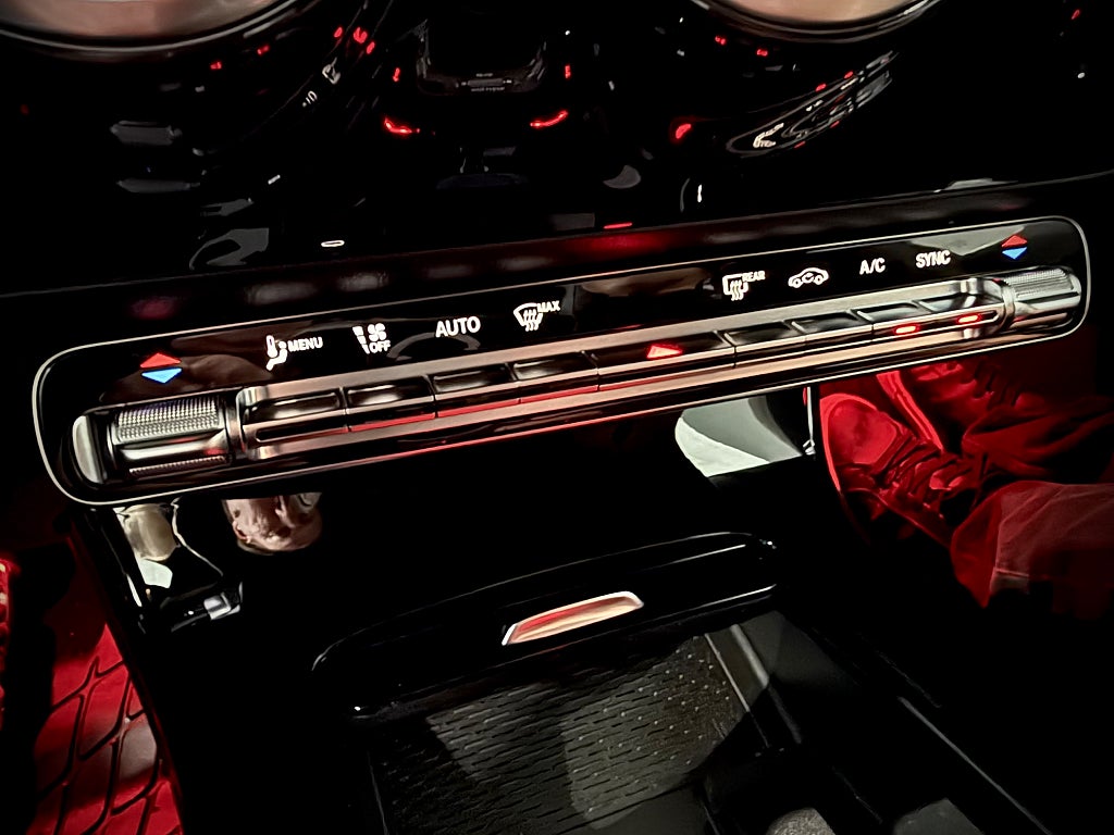 Mercedes-Benz CLA 200 AMG Premium El-stolar 19tum - bild 15