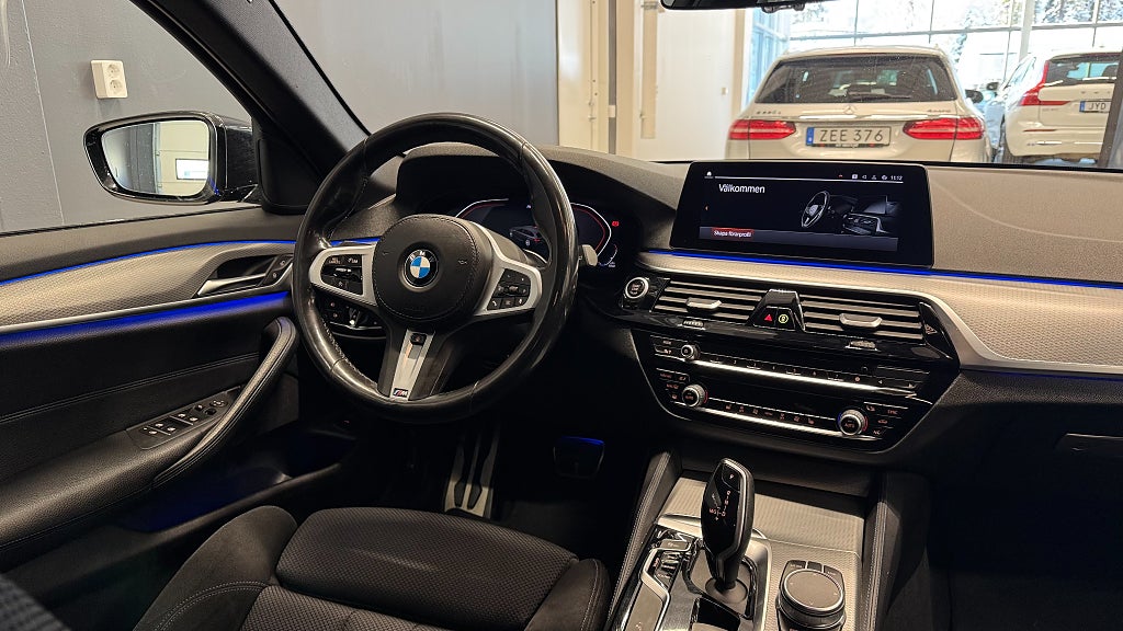 BMW 520d d xDrive Touring Aut M-Sport/Drag/D-Värmare/Backkamera