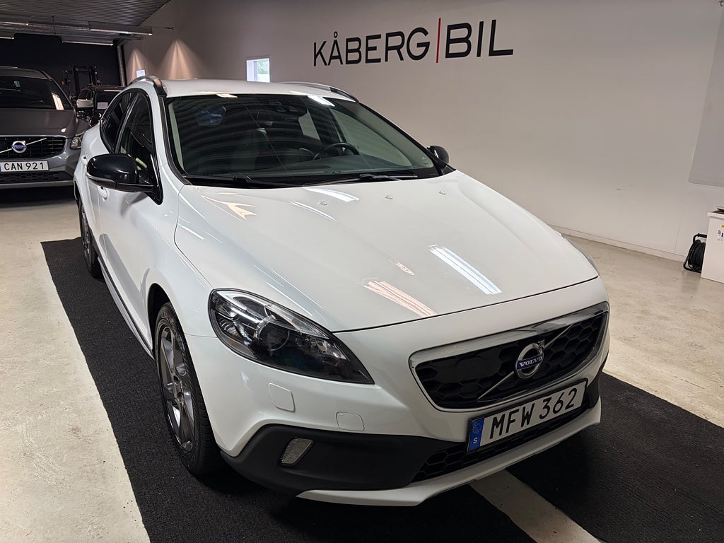 Volvo V40 Cross Country D3 150hk Geartronic Momentum / Fullservad / 