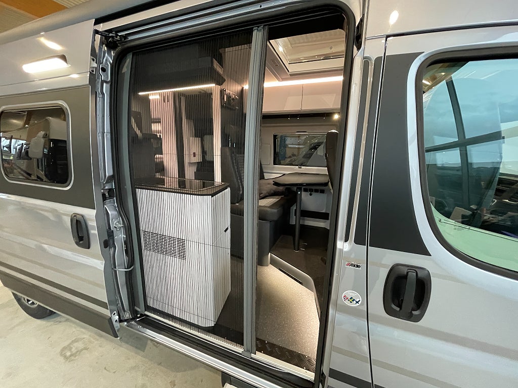 Adria Twin Supreme 640 SGX /ALDE/Automat/Höj & sänkbar säng/ - Adria