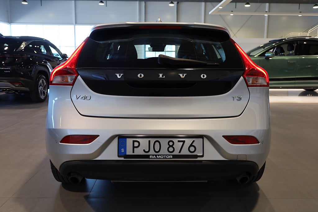 Volvo V40 T3 Momentum Värmare Navi PDC Blåtand 2018