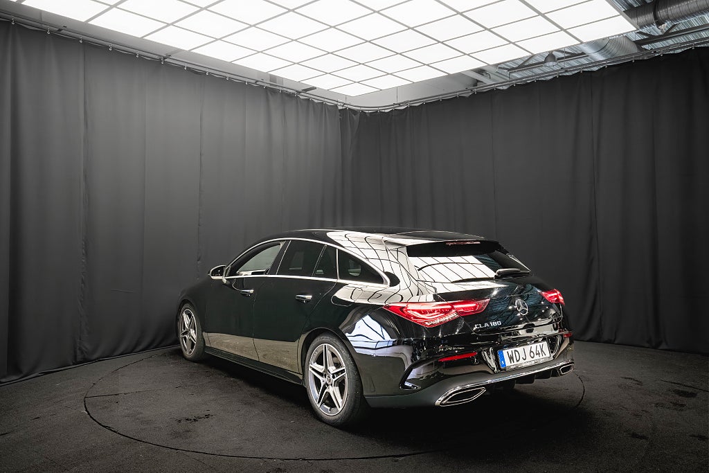 Mercedes-Benz CLA 180 AMG B-VÄRM WIDESCREEN DISTRONIC KAMERA 1-ÄGARE MOMS
