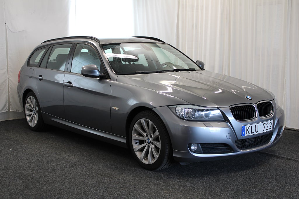 BMW 320D Touring E91 LCI |PDC|Nyservad|Halvskinn|S&V-hjul|184hk
