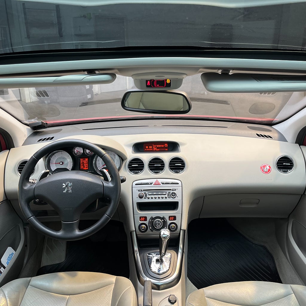 Peugeot 308 4,99% 5-dörrar 1.6 HDi Panorama Dragkrok Kamrem bytt!