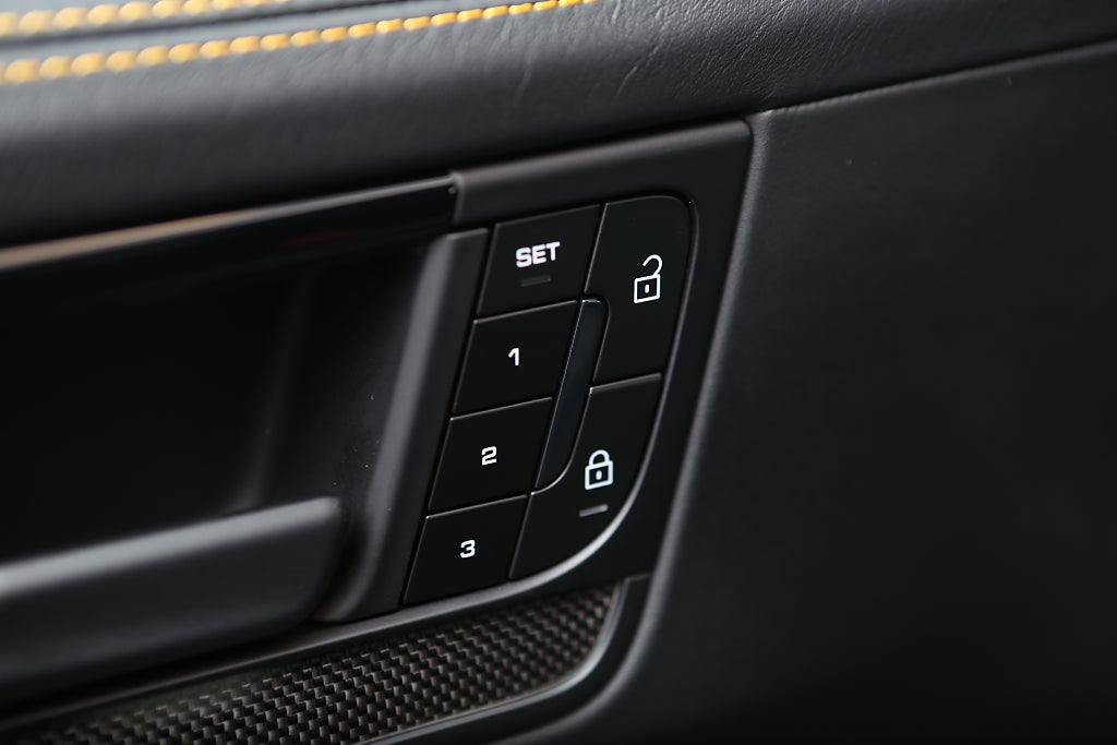 Porsche Cayenne Turbo E-Hybrid 739hk Coupé GT-Pack PCCB 2025