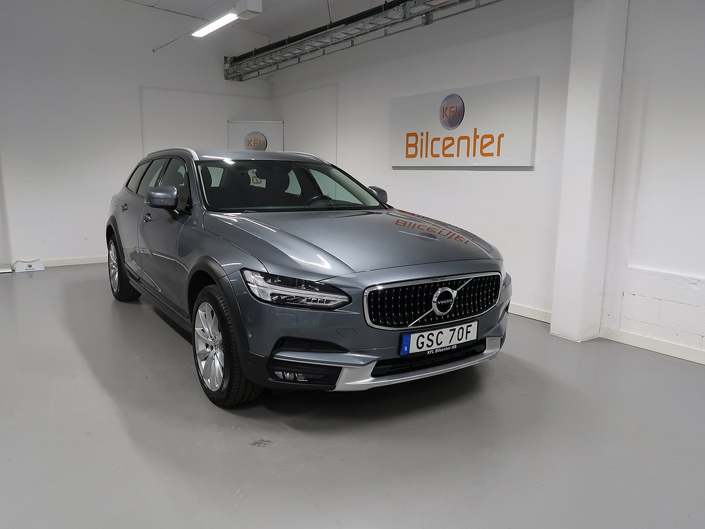 Volvo V90 Cross Country D4 AWD V-Däck ingår Värmare-VoC-Keyless-Pilot-AdaptivFH-Elbakluc