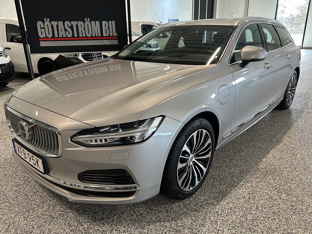 Volvo V90 Recharge T6 AWD 350hk Core Bright/Drag