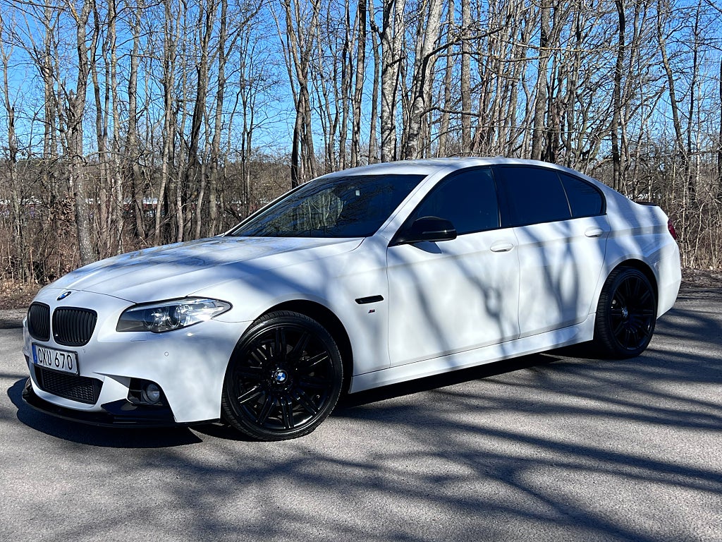 BMW 520d xDrive Sedan Steptronic M-Sport Cockpit//Navi 