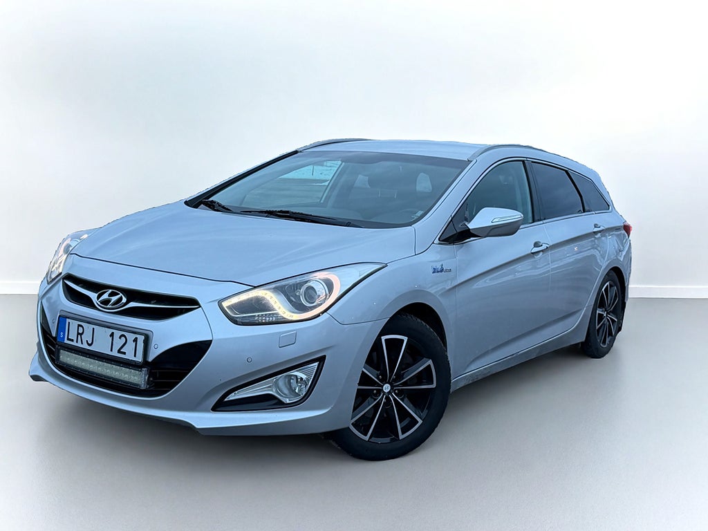Hyundai i40 cw 1.7 CRDi Business 136h / GPS / B-Kamera
