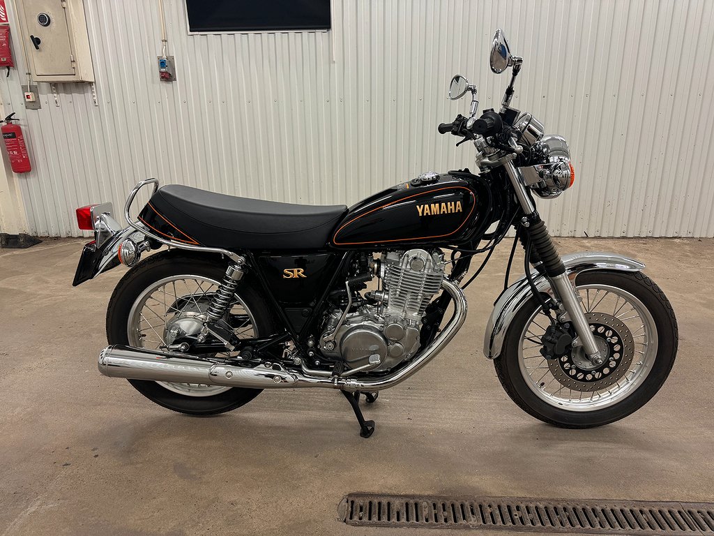 Yamaha SR400  RETRO endast 240mil