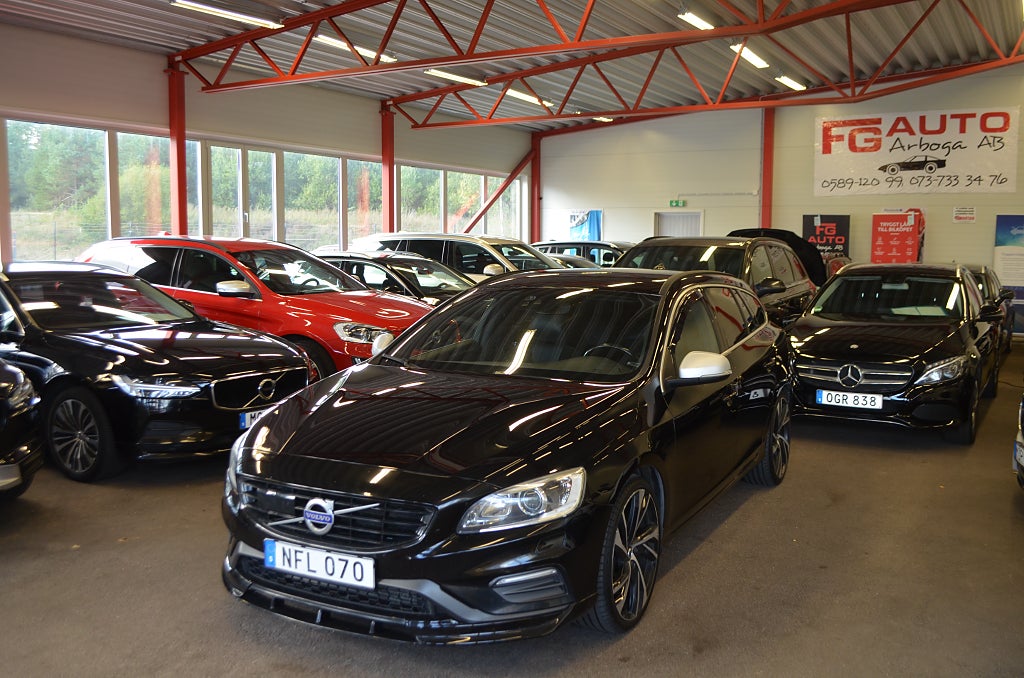 Volvo V60 D4 R-Design 190 hk D-Värmare Drag Euro 6