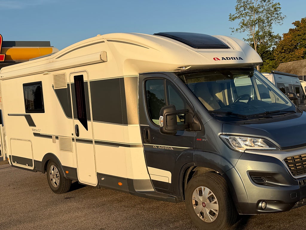 Adria Matrix Plus SLT 4 sovplatser Bodels AC Solcell 2018 - miniatyr 10