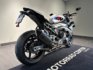 BMW M1000R