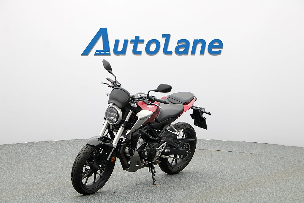 Honda CB125R *RESERVERAD*