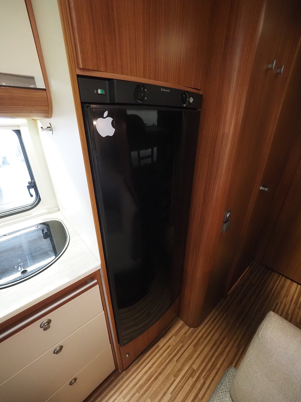 Adria Adora 563 PT Barnkammarvagn Alde