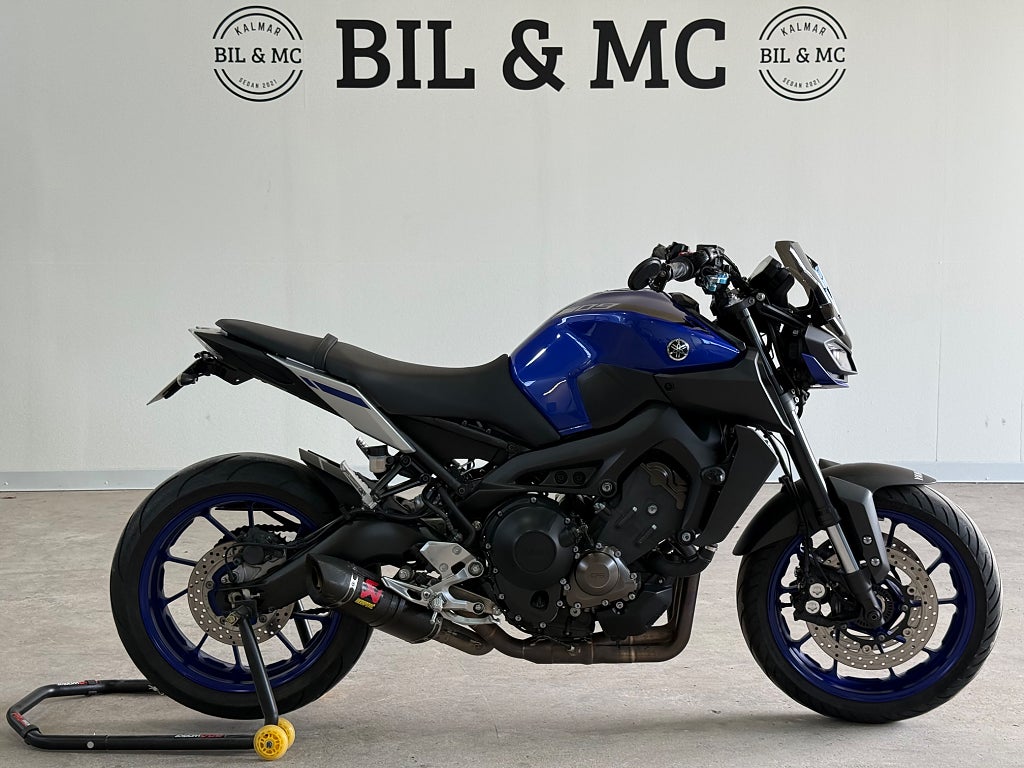 Yamaha MT-09 Akrapovic helsystem 0kr insats 2,95% ränta 