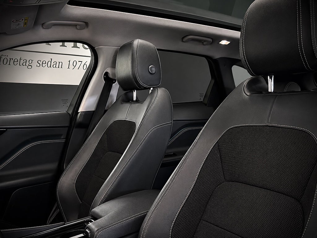 Jaguar F-Pace 20d AWD R-Sport Glastak Navi - bild 10