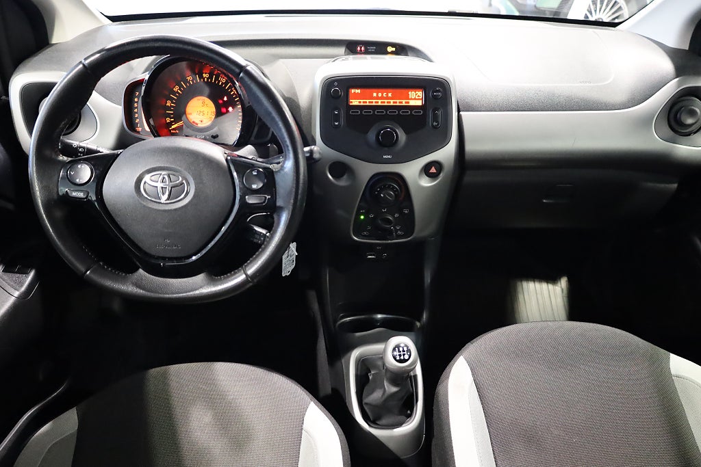 Toyota Aygo 5-dörrar 1.0 VVT-i X-PLAY Touch Blåtand 2015