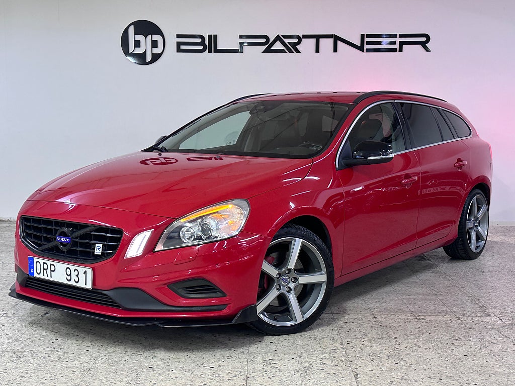 Volvo V60 D5 AWD Geartronic 205hk | R-Design | Navi | DRAG 