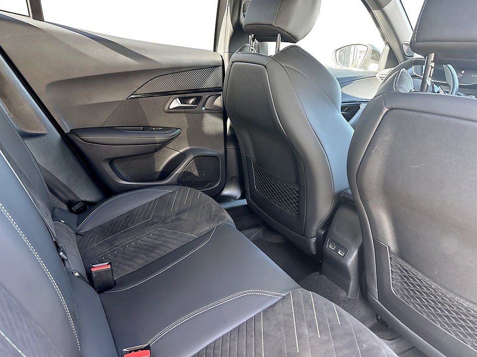 Bild på Peugeot 2008 GT Hybrid 145hk Aut B-KAMERA CARPLAY