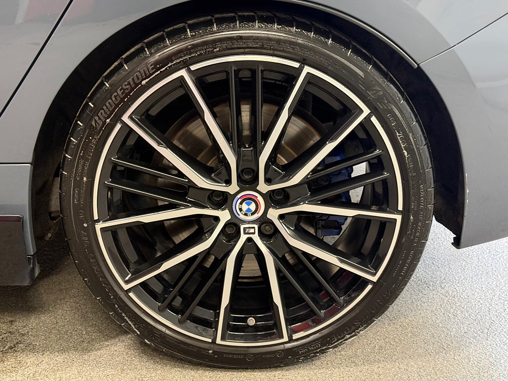 BMW M135i xDrive Innovation H/K HuD M-Performance Keyless