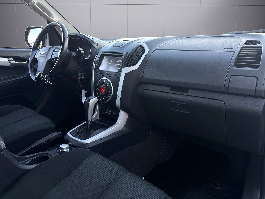 Isuzu D-Max Space Cab 1.9 4WD Automat - miniatyr 13