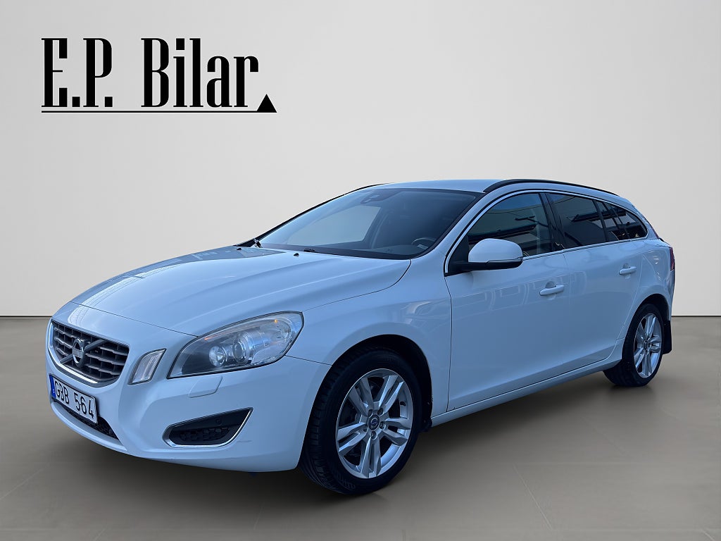 Volvo V60 D3 Geartronic Momentum/P-Sensorer/Värmare/Kamrembytt