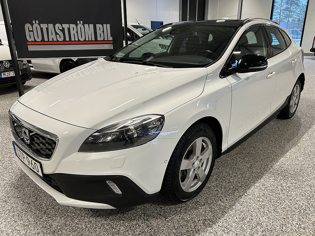 Volvo V40 Cross Country D4 177hk Momentum Aut