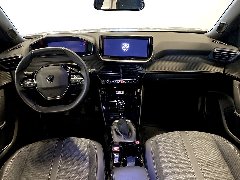Bild på Peugeot 2008 Allure 1.2 PT 130hk CARPLAY FARTHÅLLARE