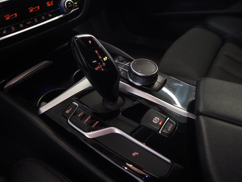 BMW 520d Touring Steptronic Sport line | Drag | Backkamera | 2019