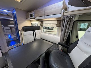 Husbil-alkov Chausson C717 First Line 7 av 22