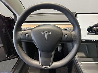 Sedan Tesla Model 3 7 av 12