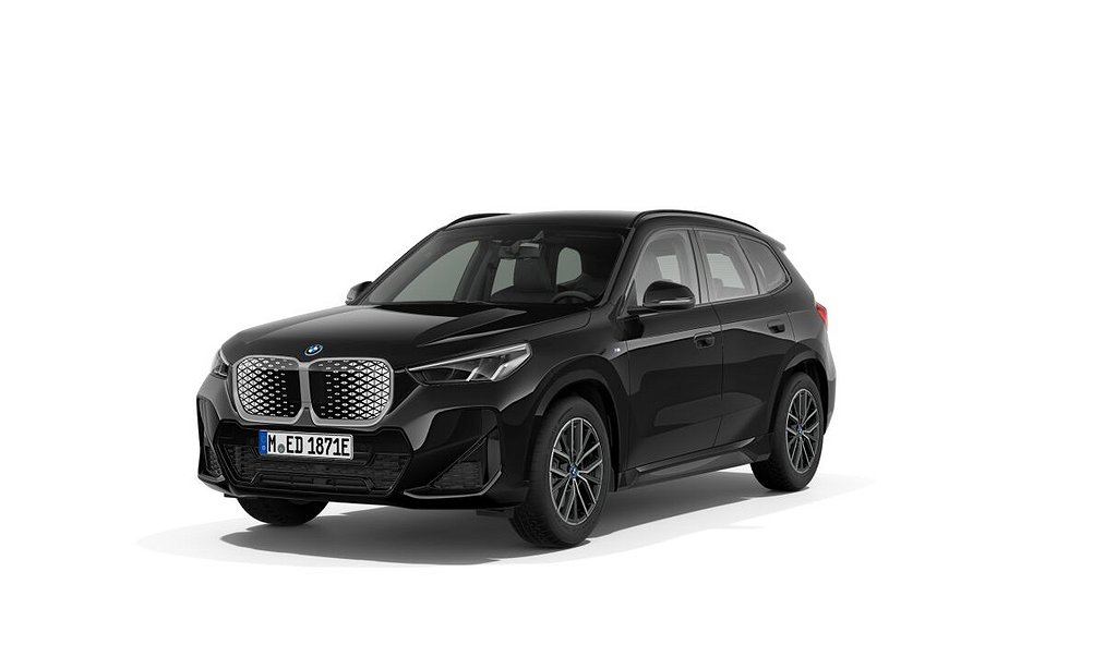 BMW iX1 eDrive20 | M Sport | Rattvärme | Dragkrok | 3,95%