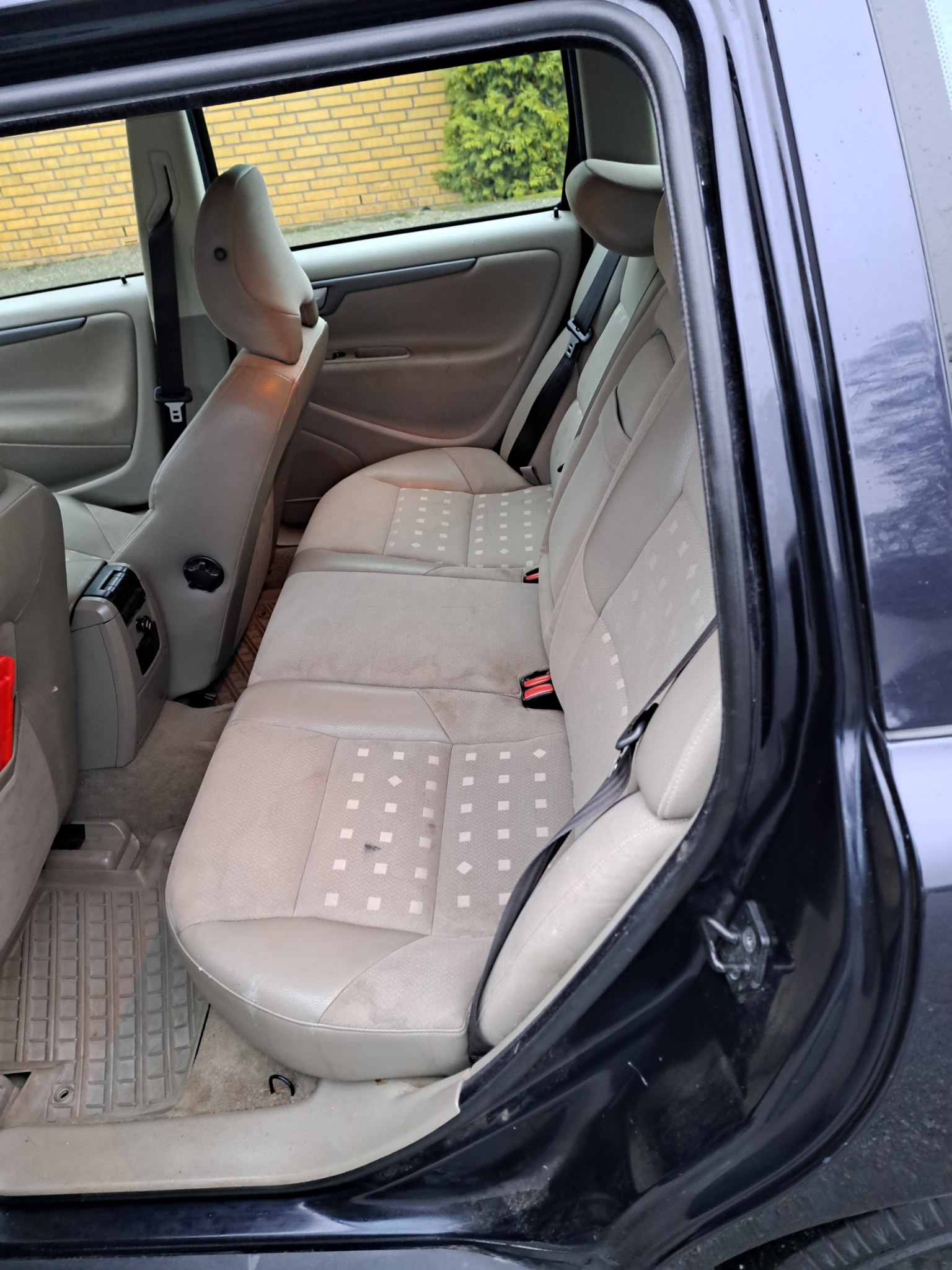 Volvo V70 2.4 Kinetic 2007, bild 4/31