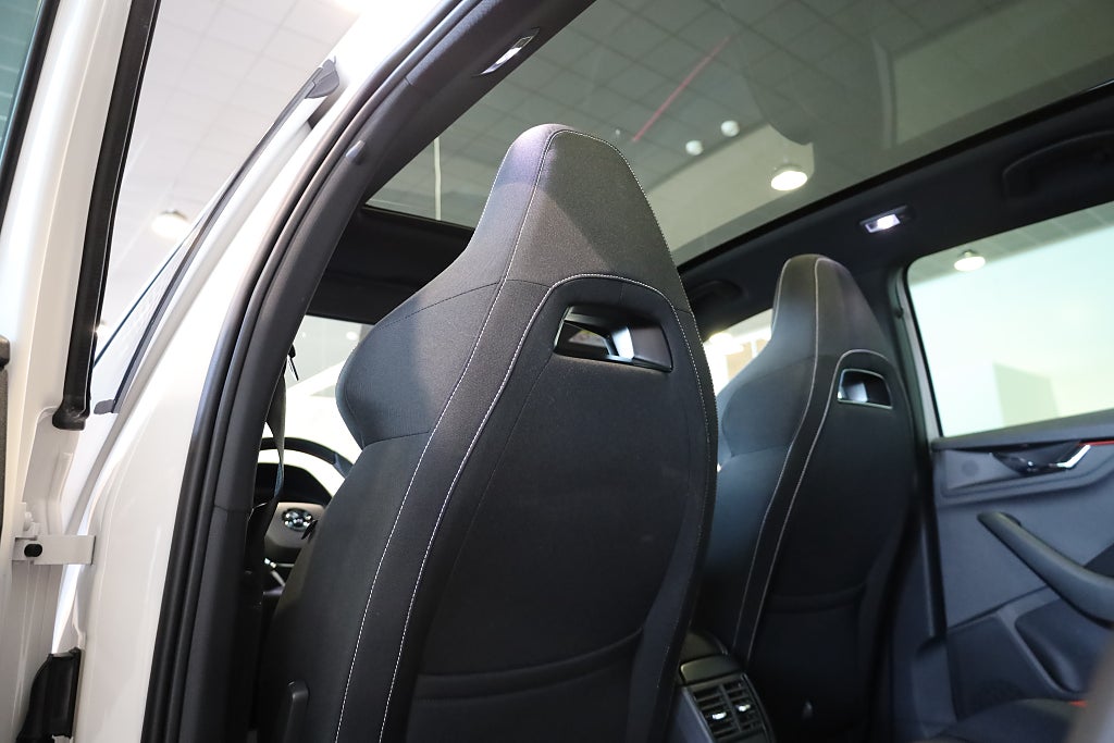 Skoda Kamiq 1.0 TSI AUT Monte Carlo Drag CarPlay Panorama Kamera 2022