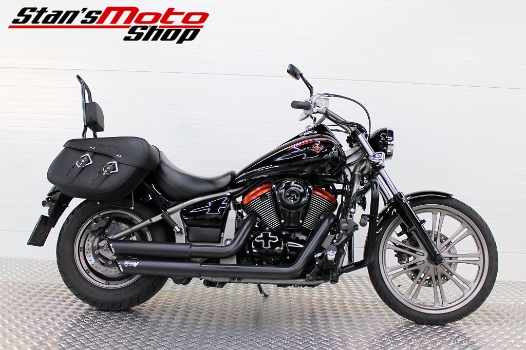 Kawasaki Vulcan VN 900 Custom Special Edition Vance & Hines