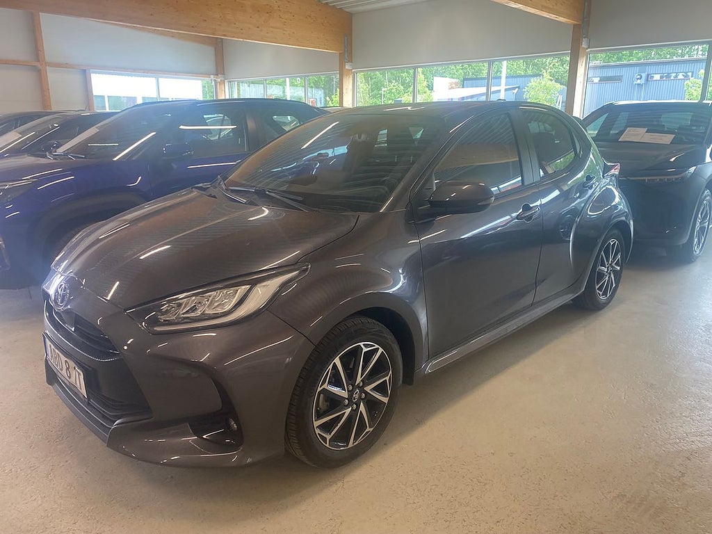 Toyota Yaris 1,5 Hybrid Active Plus | Vinterhjul