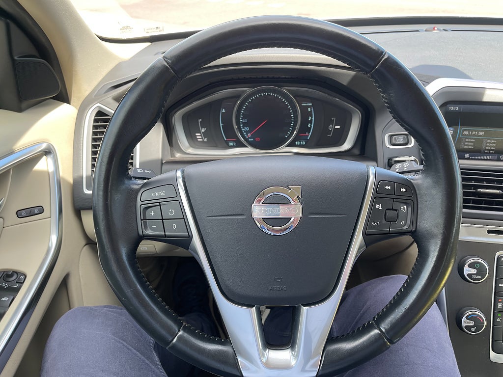 Volvo XC60 D3 Momentum 136 hk dragkrok, NY KAMREM