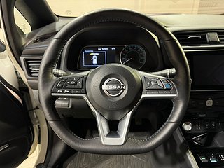 Halvkombi Nissan Leaf 14 av 24