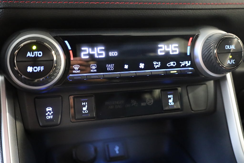Toyota RAV4 Plug-in Hybrid 306hk AWD / X-Edition / Drag / Kamera 2022