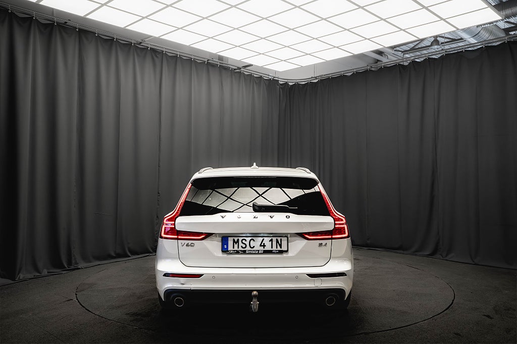 Volvo V60 B4 DRAG KAMERA D-VÄRM ADAPTIV-FART CARPLAY MOMS 197hk