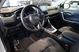 SUV Toyota RAV4 8 av 28
