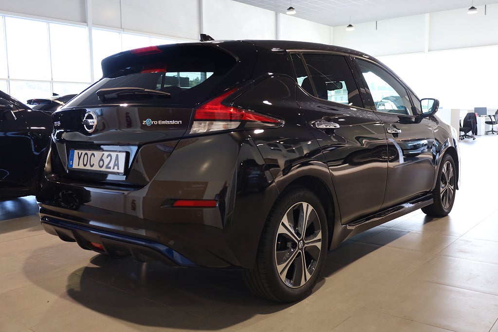 Nissan Leaf 40 kWh N-Connecta Navi 360° Värmare Leasbar CarPlay 2021