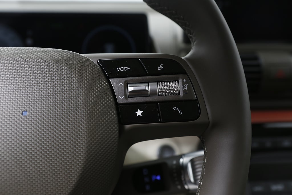 Hyundai Inster 49kWh Advanced 370 km - Vinterhjul & service ingår 2025