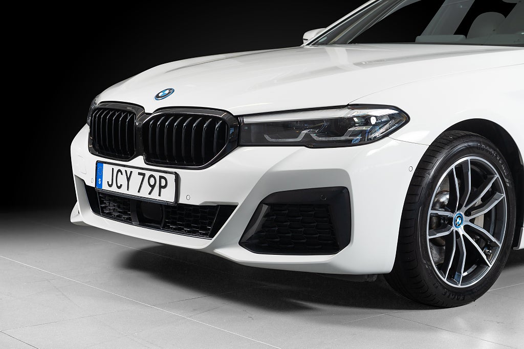 BMW 530e 2023 - miniatyr 5